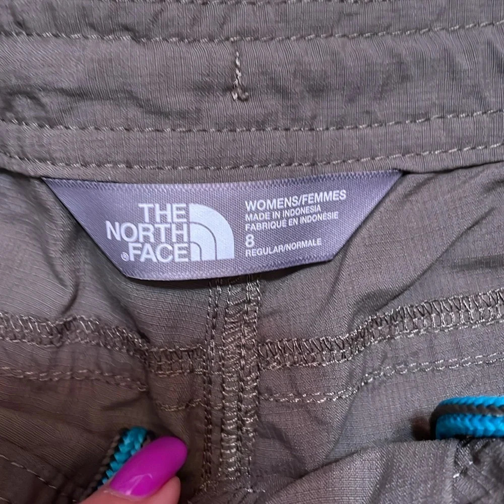 The North Face shorts - Picture 2 of 3